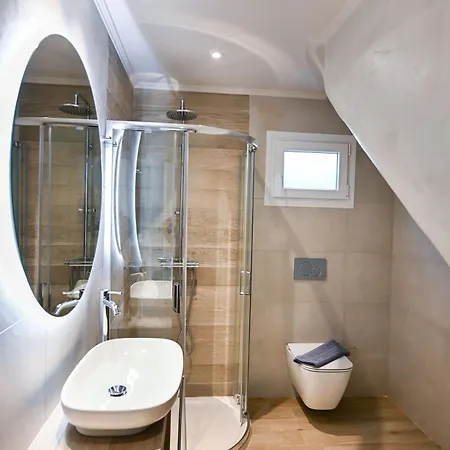 Lainas Sea View فيلة